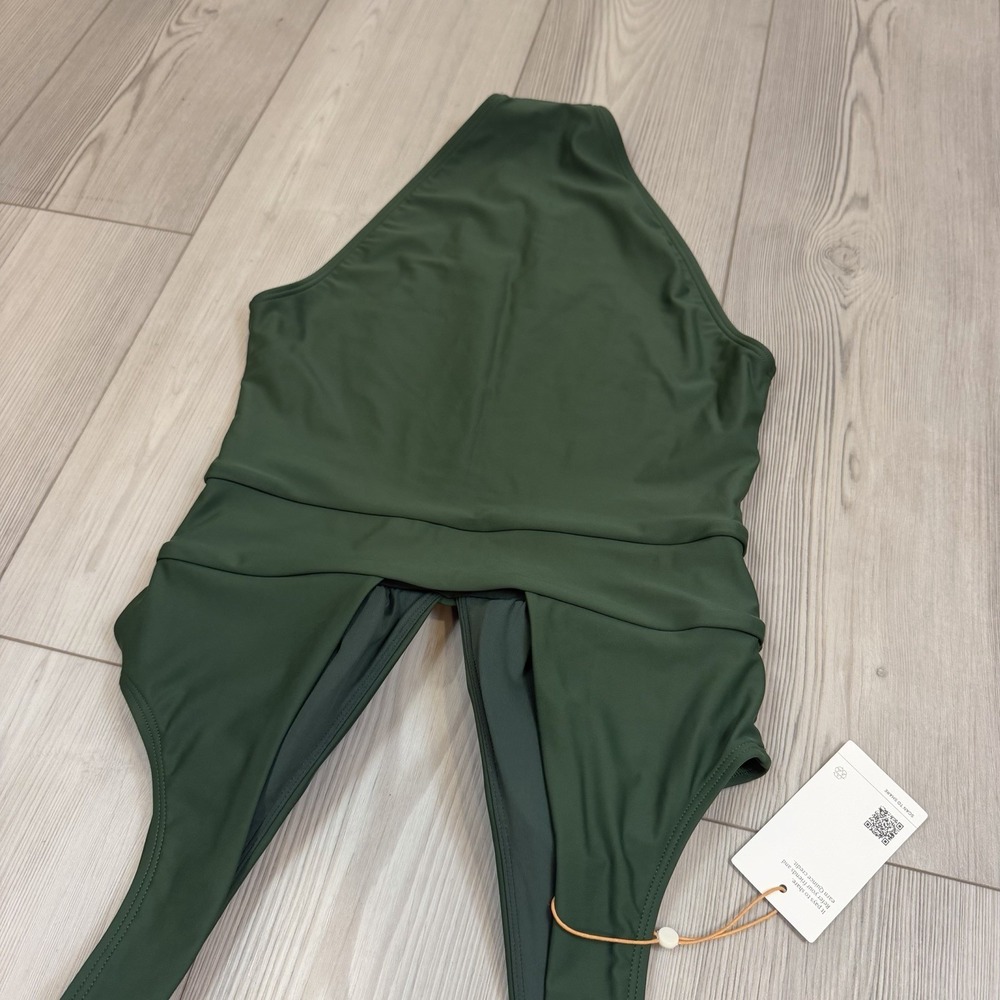 NWT Quince Italian Plunge One-Piece Swimsuit, Small, Green - Picture 9 of 10